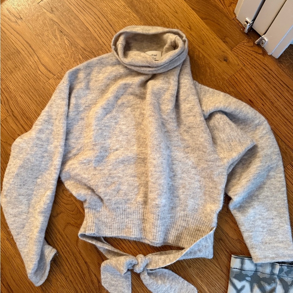 Wilfred Light Gray Cowlneck Tie-Hem Sweater